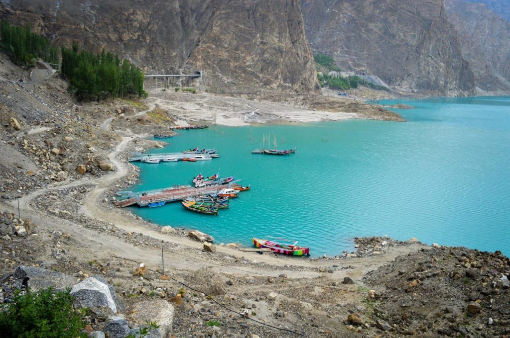 Attabad-Beautiful-Lake-In-The-World